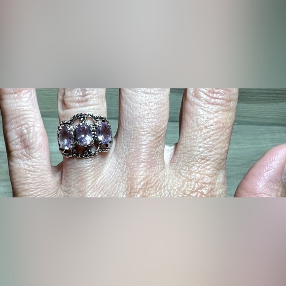 Vintage Designer Signed SETA Sterling Silver 3 Stone Amethyst Ring, Size 6 - Picture 8 of 11